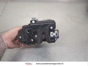 O207326 Gebruikte deurslot mechaniek 4deurs rechts-achter Skoda Roomster