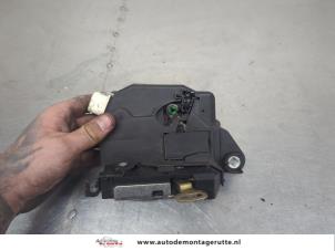O207357 Gebruikte portierslot mechaniek 2deurs links Mini ONE