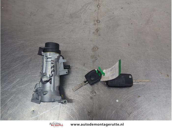 Gebruikte Sleutel+Contactslot Seat Leon O207382