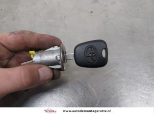 O207386 Gebruikte cilinderslot portier links Toyota Aygo