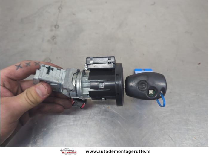 Gebruikte Sleutel+Contactslot Renault Twingo O207392