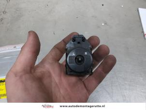 O207425 Gebruikte schakelaar spiegel Hyundai Tucson