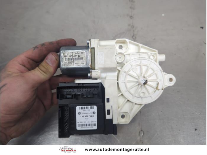 Gebruikte Portierruitmotor Volkswagen Golf Plus O207436