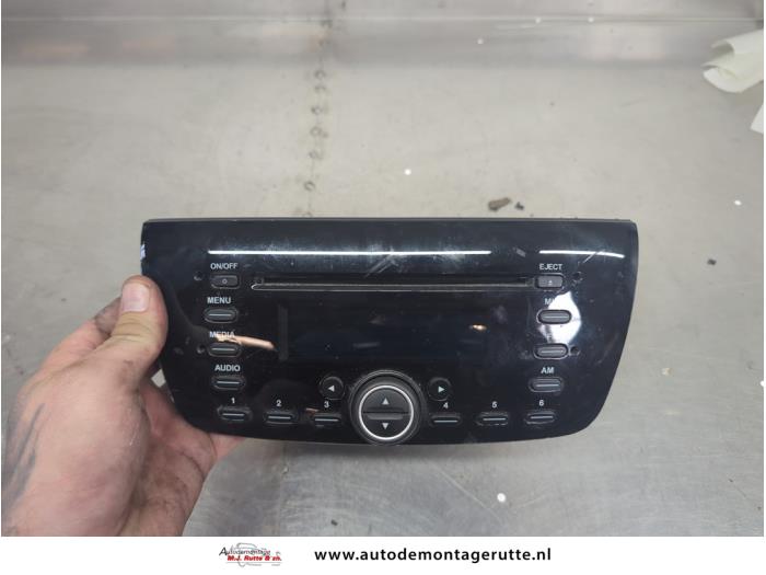 Gebruikte Radio Opel Combo O207440
