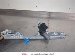 O207445 Gebruikte raammechaniek 4deurs rechts-voor Renault Modus