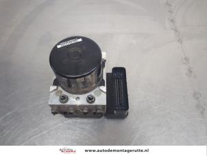 O207515 Gebruikte abs pomp Volkswagen Golf