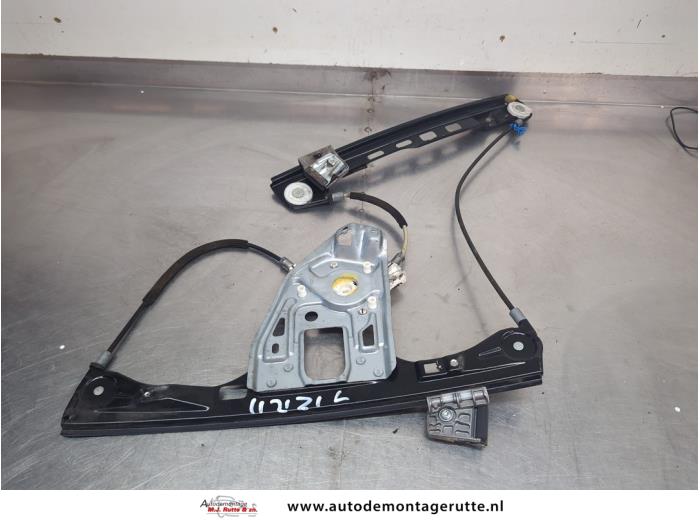 Gebruikte Ruitmechaniek 2Deurs links-voor Mercedes C-Klasse O207527