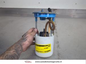O207558 Gebruikte brandstofpomp elektrisch Volkswagen Eos