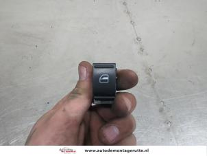 O207563 Gebruikte elektrisch raam schakelaar Volkswagen Eos