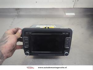 O207606 Gebruikte radio cd speler Volkswagen Golf