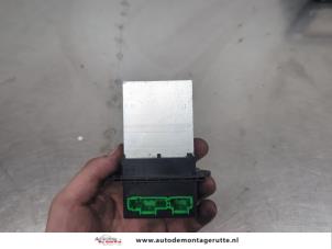 O207609 Gebruikte kachel weerstand Renault Clio