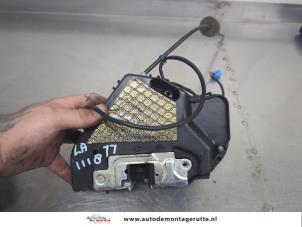 O207614 Gebruikte portierslot mechaniek 4deurs links-achter Mercedes E-Klasse