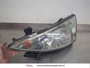 O207631 Gebruikte linker koplamp Mitsubishi Grandis