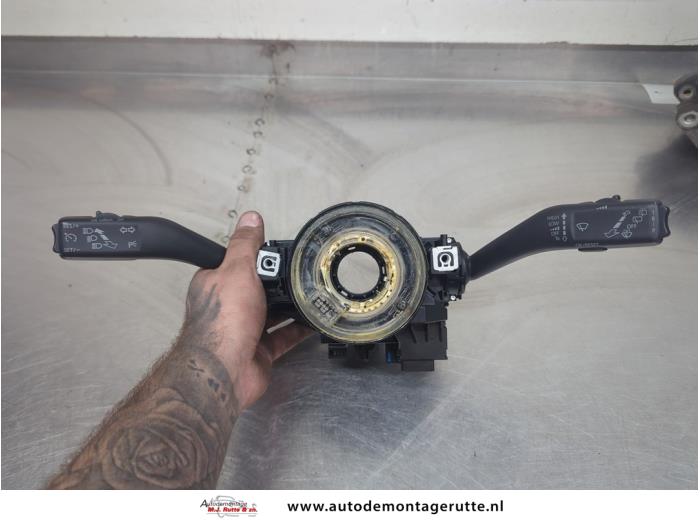 Gebruikte Schakelaar Stuurkolom (licht) Volkswagen Golf O207637