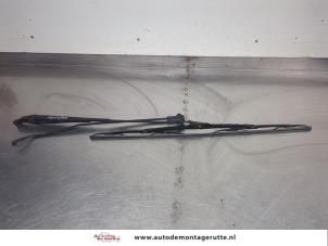 O207640 Gebruikte ruitenwisserarm voor Toyota Aygo