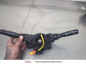 O207641 Gebruikte stuurkolomschakelaar Toyota Aygo
