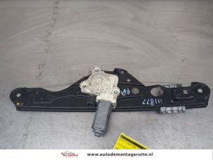 O207651 Gebruikte ruitmechaniek 4deurs rechts-achter Mercedes E-Klasse