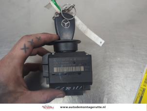 O207678 Gebruikte elektronisch kontaktslot Mercedes E-Klasse
