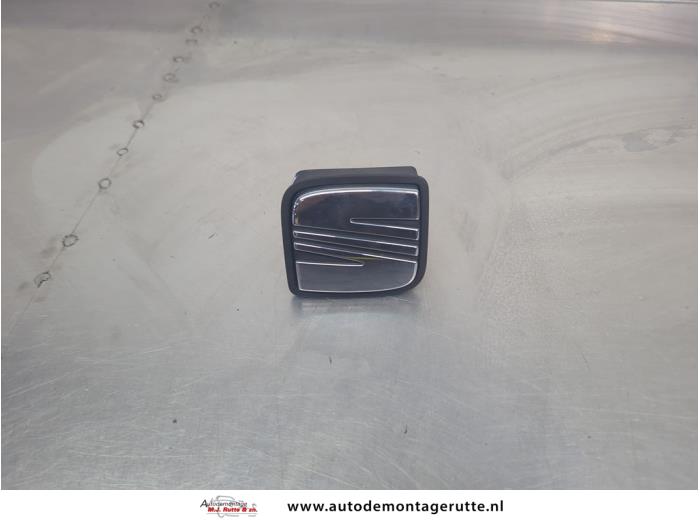 Gebruikte Handgreep Achterklep Seat Ibiza O207681