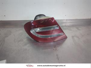 O207727 Gebruikte achterlicht links Mercedes CLK