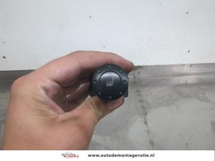 O207748 Gebruikte schakelaar stoelverwarming Audi TT