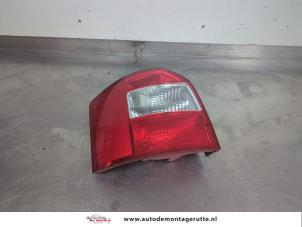 O207754 Gebruikte achterlicht links Audi A4