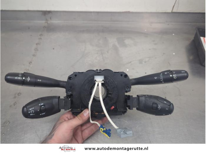 Gebruikte Schakelaar Stuurkolom (licht) Peugeot 307 O207769