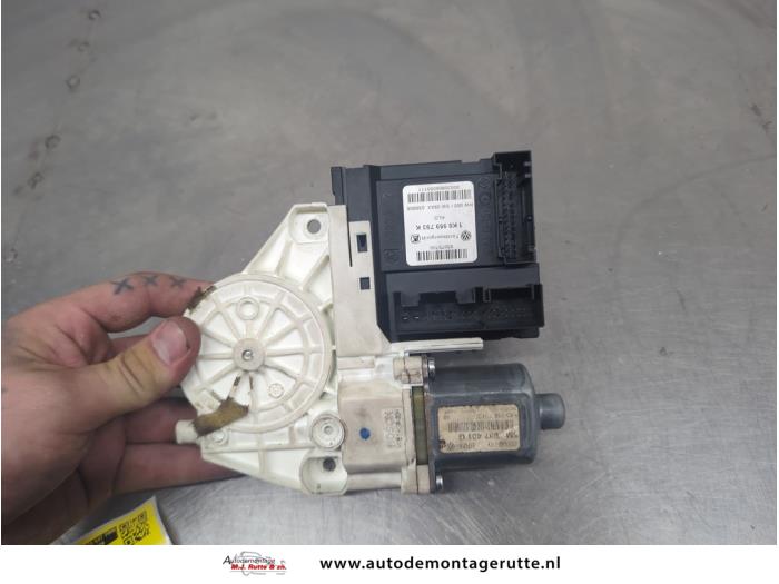 Gebruikte Portierruitmotor Volkswagen Golf Plus O207786