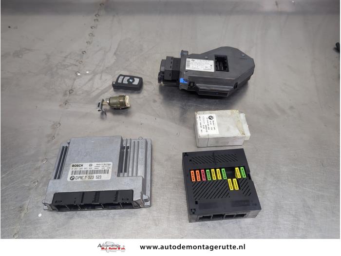 Gebruikte Kontaktslot + computer BMW 7 serie (E65/E66/E67) 745i,Li 4.4 V8 32V Prijs op aanvraag aangeboden door Autodemontage M.J. Rutte B.V.
