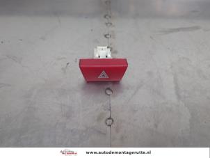 O207930 Gebruikte gevarenlicht schakelaar Citroen C1