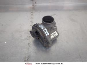 O207936 Gebruikte gasklephuis Renault Clio