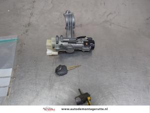 O207954 Gebruikte kontaktslot+sleutel Kia Picanto