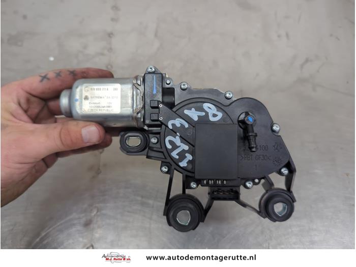 Gebruikte Ruitenwissermotor achter Skoda Fabia O207947