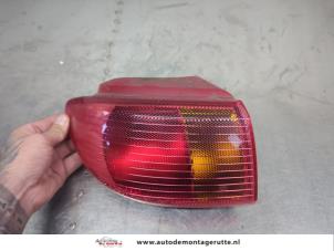 O207966 Gebruikte achterlicht links Mazda 2
