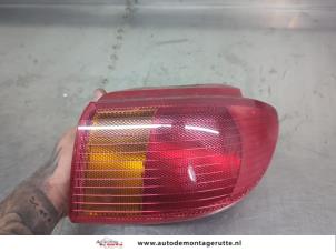 O207984 Gebruikte achterlicht rechts Mazda 2