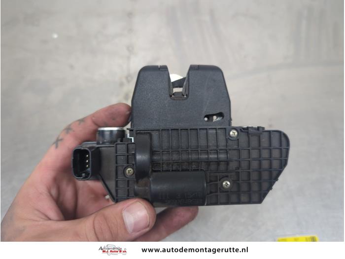 Gebruikte Slotmechaniek Achterklep Peugeot 5008 O207992