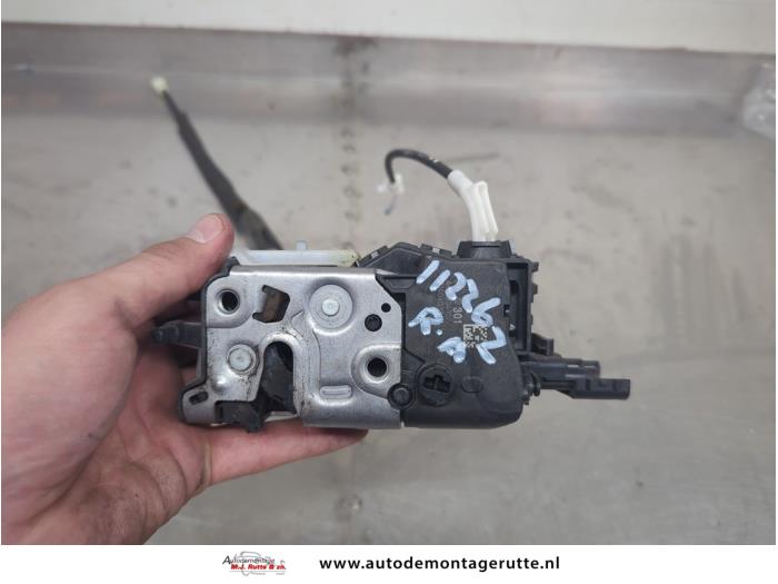 Gebruikte Deurslot Mechaniek 4Deurs rechts-achter Peugeot 5008 O207993