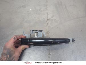 O207995 Gebruikte portiergreep 4deurs rechts-achter Peugeot 5008