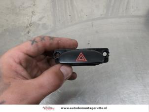 O208006 Gebruikte gevarenlicht schakelaar Hyundai I10