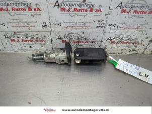 O208027 Gebruikte cilinderslot portier links Skoda Fabia