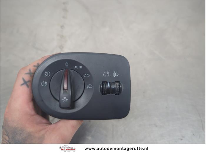 Gebruikte Licht Schakelaar Seat Ibiza O208055
