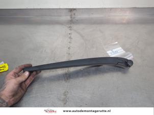 O208057 Gebruikte ruitenwisserarm achter Seat Ibiza