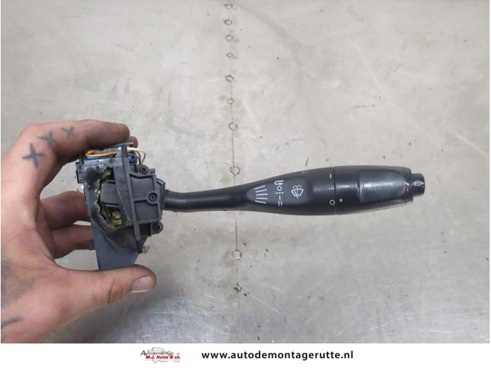 Gebruikte Schakelaar Ruitenwisser Mitsubishi Space Star O208069