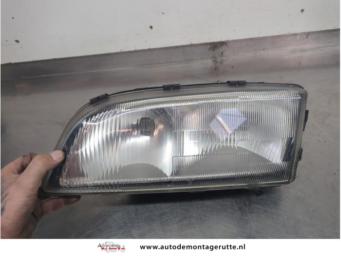Gebruikte Linker Koplamp Volvo V70 O208079