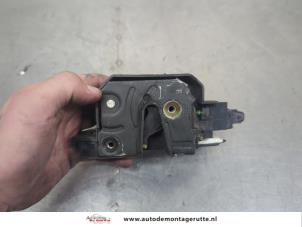 O208080 Gebruikte deurslot mechaniek 4deurs rechts-voor Volvo V70
