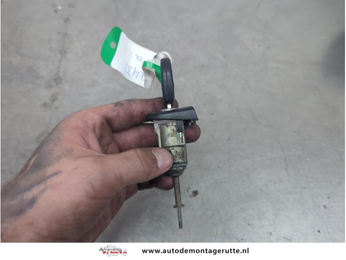 Gebruikte Deurslot Cilinder links Seat Arosa O208130