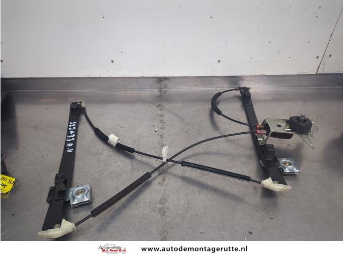 Gebruikte Ruitmechaniek 2Deurs rechts-voor Seat Arosa O208133