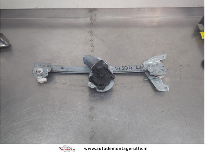 Gebruikte Ruitmechaniek 4Deurs links-voor Toyota Aygo O208175