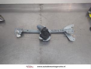 O208175 Gebruikte ruitmechaniek 4deurs links-voor Toyota Aygo