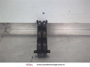 O208190 Gebruikte schakelblok ruiten Hyundai Sonata
